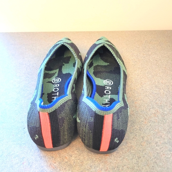 ROTHY'S Camo Green Pointed Slip-on Shoes Flats - Picture 4 of 6